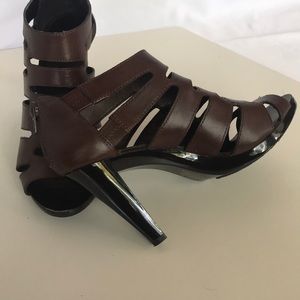 Banana Republic brown leather heels